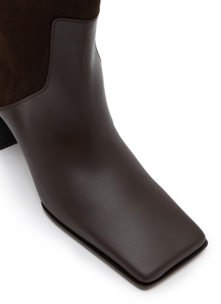 细节 - 点击放大 - ALAÏA - 55 皮革方头高筒高跟靴