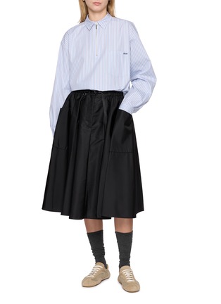 模特儿示范图 - 点击放大 - PRADA - 拉链领条纹衬衫