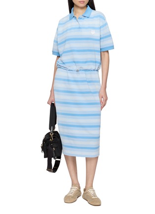 模特儿示范图 - 点击放大 - PRADA - Striped Elasticated Waist Cotton Jersey Midi Skirt