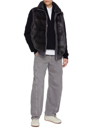 模特儿示范图 - 点击放大 - KRUF - Milk Fur Puffer Vest