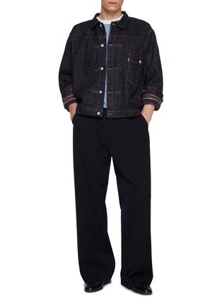 模特儿示范图 - 点击放大 - NEW MANUAL - #018 LV T-Back Dark Wash Denim Jacket