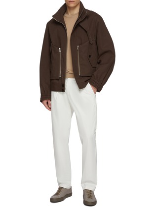 模特儿示范图 - 点击放大 - JOHN SMEDLEY - Crewneck Cotton Cashmere Sweater