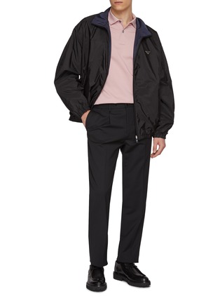 模特儿示范图 - 点击放大 - PRADA - Triangle Logo Cotton Pique Polo Shirt