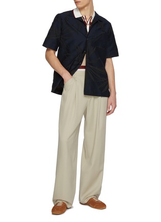 模特儿示范图 - 点击放大 - DRIES VAN NOTEN - Tonal Floral Printed Cotton Blend Shirt