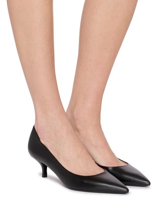 模特儿示范图 - 点击放大 - STUART WEITZMAN - Stuart Power 50 Smooth Leather Pumps
