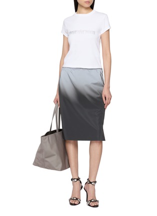 模特儿示范图 - 点击放大 - ALEXANDERWANG - 仿钻 LOGO 饰纯棉 T 恤