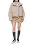 模特儿示范图 - 点击放大 - MONCLER - Eucalyptus Removable Hood Puffer Jacket