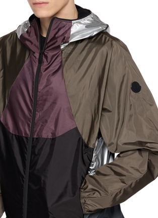  - MONCLER - Sormiou Windbreaker