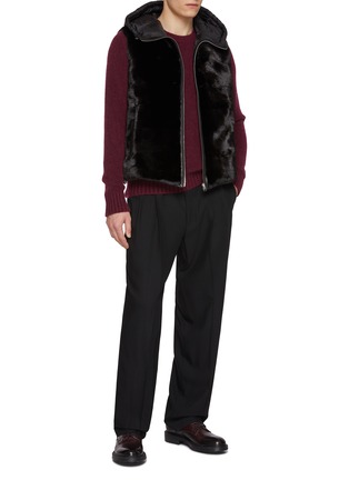 模特儿示范图 - 点击放大 - KRUF - Hooded Reversible MInk Fur Puffer Vest