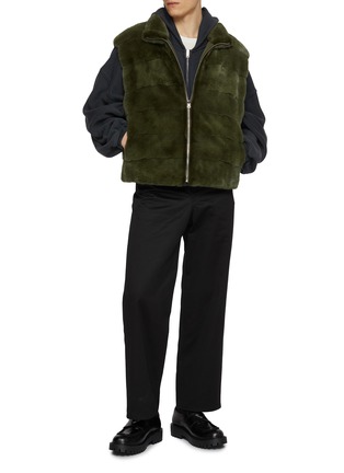 模特儿示范图 - 点击放大 - KRUF - Reversible Mink Fur Vest