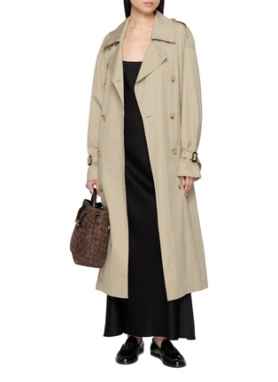 模特儿示范图 - 点击放大 - THEORY - Slip Satin Dress