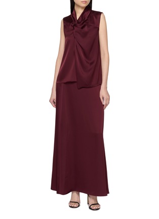 模特儿示范图 - 点击放大 - THEORY - Sleeveless Twisted Split Satin Top