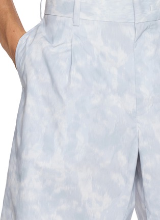  - GOLDWIN - Yurameki Cloud Wash Shorts