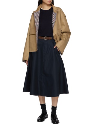模特儿示范图 - 点击放大 - EDITION - Circular Dark Wash Denim Midi Skirt