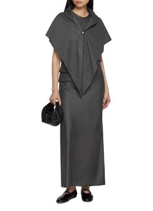 模特儿示范图 - 点击放大 - EDITION - Crewneck Wool Silk Top With Scarf