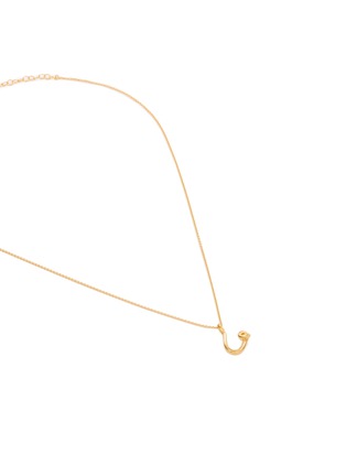 细节 - 点击放大 - MISSOMA - Curly Molten Mini Initial Necklace — U