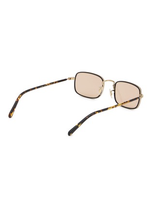 模特儿示范图 - 点击放大 - OLIVER PEOPLES - Sphaera™ Prizm Lenses Sunglasses