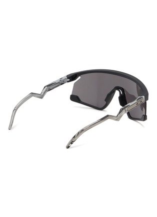 模特儿示范图 - 点击放大 - OAKLEY - Enigma Ink Prizm Lenses Sunglasses