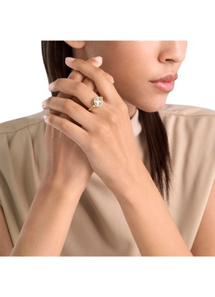  - ROBERTO COIN - Venetian Medallions 18K Gold Diamond Mother Of Pearl Black Jade Ruby Ring — EU 52