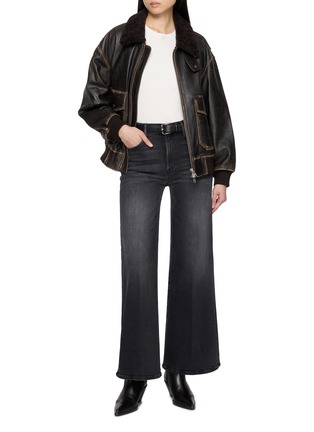 模特儿示范图 - 点击放大 - MOTHER - The Lil Hustler Roller Sneak Stretch Denim Jeans