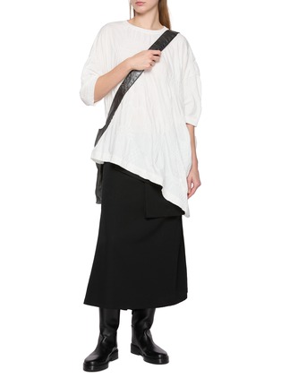 模特儿示范图 - 点击放大 - Y'S - 非对称肌理上衣