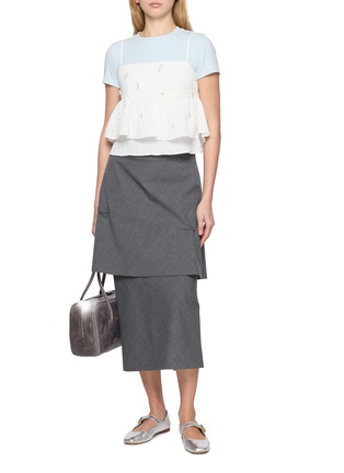 模特儿示范图 - 点击放大 - ATELIER EDITION - 刺绣层叠上衣