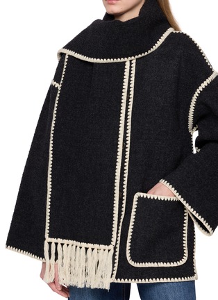  - TOTEME - 撞色流苏围领外套