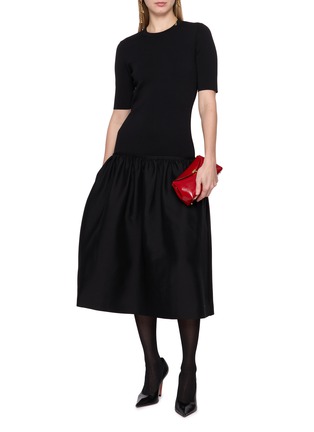 模特儿示范图 - 点击放大 - TOTEME - 拼接连衣裙