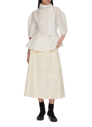 模特儿示范图 - 点击放大 - SANDBEIGE - MAYOR 绒毛中长半身裙