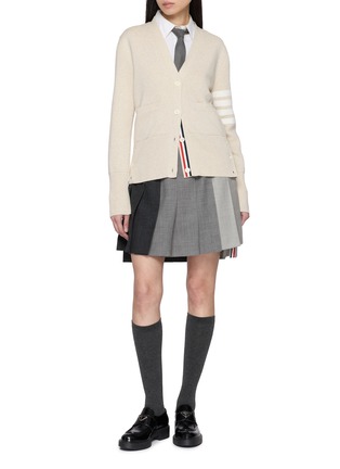 模特儿示范图 - 点击放大 - THOM BROWNE - 4 Bar V-Neck Cotton Cardigan