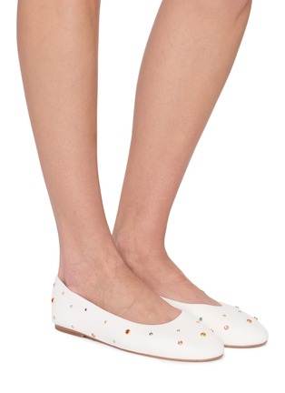 模特儿示范图 - 点击放大 - PEDDER RED - RABBIE 仿钻饰皮革平底鞋