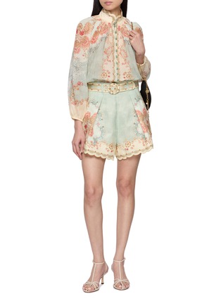 模特儿示范图 - 点击放大 - ZIMMERMANN - DAYLIGHT 印花扣带短裤