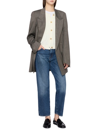 模特儿示范图 - 点击放大 - FRAME - THE HANG 直筒牛仔裤