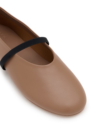 细节 - 点击放大 - PEDDER RED - CHARLIE 皮革玛丽珍平底鞋