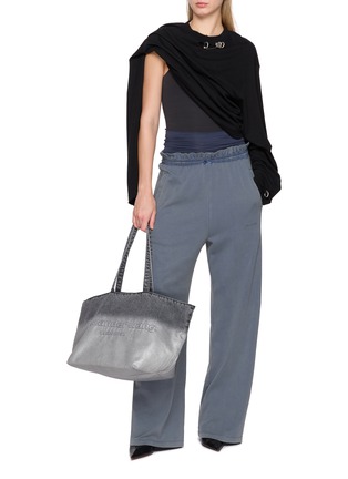 模特儿示范图 - 点击放大 - WE11DONE - 拼接腰长裤