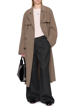 模特儿示范图 - 点击放大 - MM6 MAISON MARGIELA - LOGO 徽标 T 恤