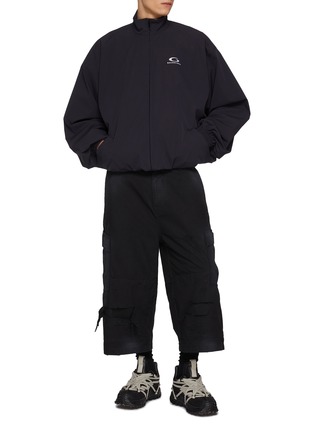 模特儿示范图 - 点击放大 - BALENCIAGA - Ripstop Wide Leg Cropped Cotton Cargo Pants
