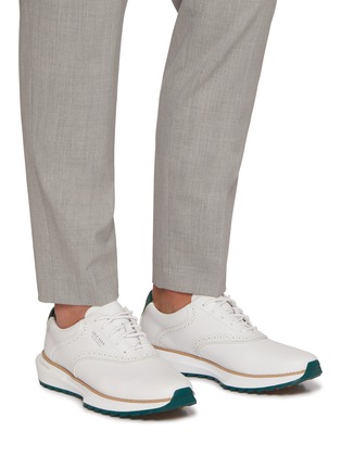 模特儿示范图 - 点击放大 - COLE HAAN - X UNITED ARROWS Saddle Ashland Golf Men's Sneakers