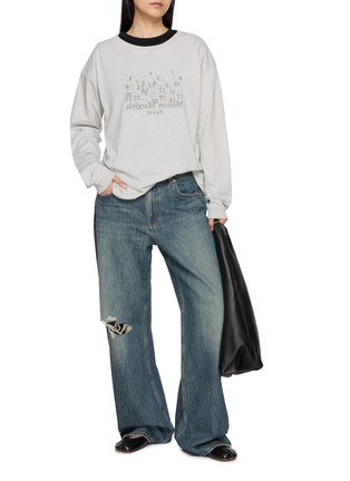 模特儿示范图 - 点击放大 - MAISON MARGIELA - 反转刺绣 T 恤