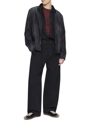 模特儿示范图 - 点击放大 - MAISON MARGIELA - Carpenter Patch Pocket Unbrushed Moleskin Cotton Shirt Jacket