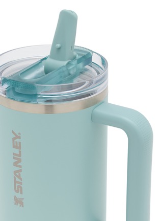 细节 –点击放大 - STANLEY - The Quencher ProTour Flip Straw Lid Tumbler 40oz — Seafoam