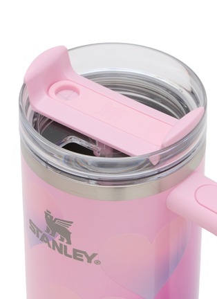 细节 –点击放大 - STANLEY - The Quencher H2.0 FlowState™ Tumbler 30oz — Powder Pink Heart Gradient