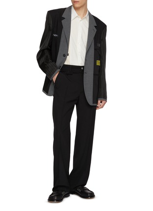 模特儿示范图 - 点击放大 - MM6 MAISON MARGIELA - 牛仔拼接长裤