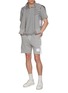 模特儿示范图 - 点击放大 - THOM BROWNE - Colour Block Drawstring Waist Side 4-Bar Cotton Sweatshorts