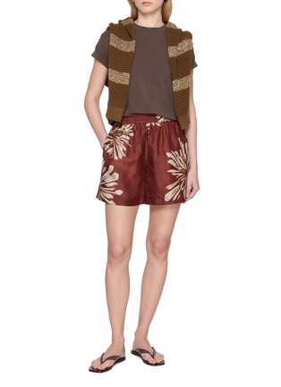 模特儿示范图 - 点击放大 - BRUNELLO CUCINELLI - Floral Print Elasticated Waistband Shorts