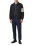 模特儿示范图 - 点击放大 - THOM BROWNE - 四重条纹拉链夹克