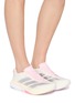 模特儿示范图 - 点击放大 - ADIDAS - Adizero Boston 13 Women's Sneakers