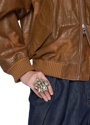 模特儿示范图 - 点击放大 - DRIES VAN NOTEN - Embroidered Beaded Ring