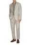 模特儿示范图 - 点击放大 - BRUNELLO CUCINELLI - Flap Pocket Single Breasted Cashmere Silk Herringbone Suit