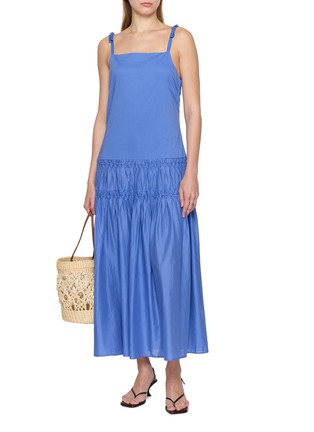 模特儿示范图 - 点击放大 - MERLETTE - Hand Smocked Cotton Tiered Dress